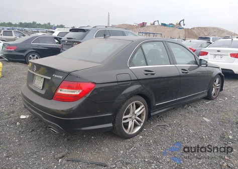 2013 Mercedes-Benz C 300 Luxury 4Matic/Sport 4Matic из США, поврежденный, VIN WDDGF8AB0DR263382
